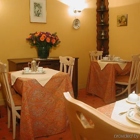 Relais Hotel Du Vieux Paris 